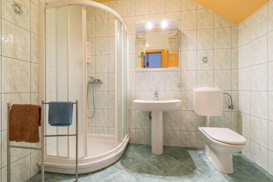 ブレッドApartma Jezerciアパートメント 部屋 写真